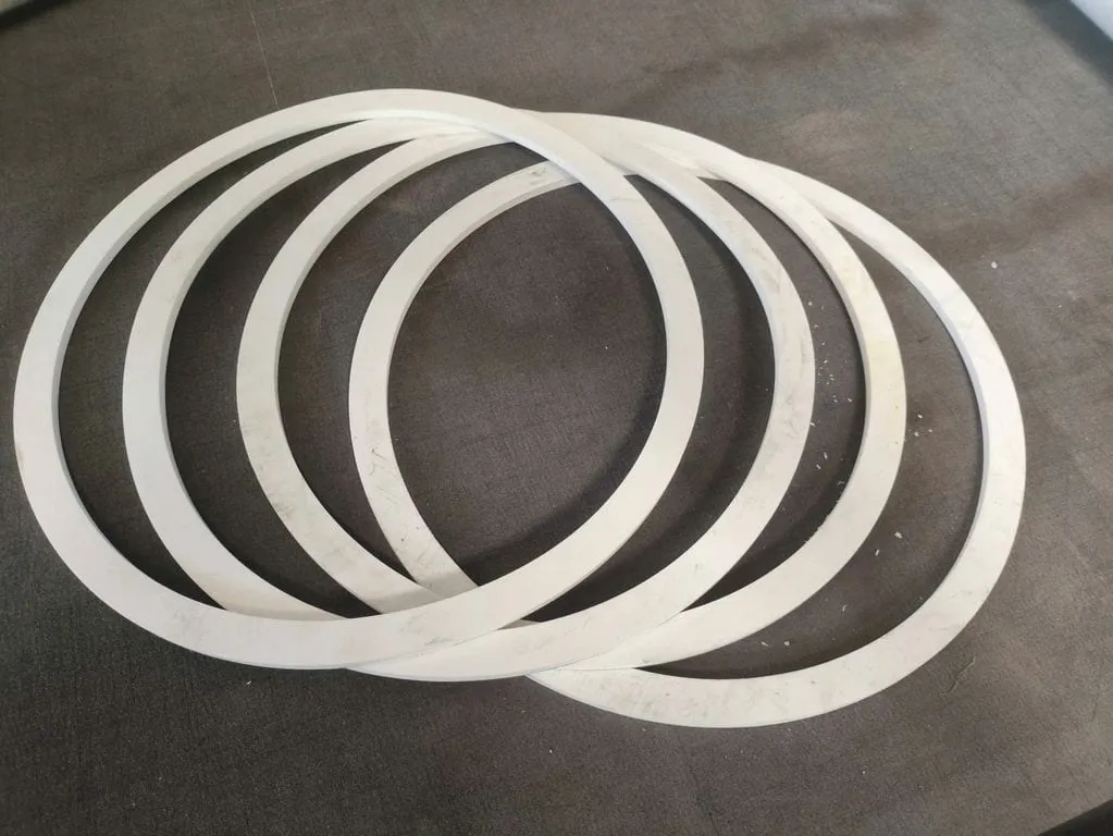 Bốn gioăng teflon vòng lớn xếp lệch