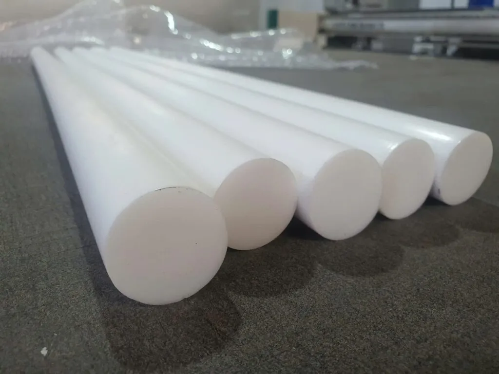 Đầu cây PTFE trắng cắt phẳng xếp nằm